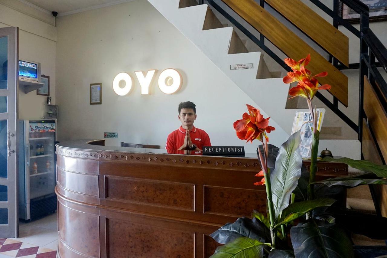 Oyo 627 Tirta Kencana Syariah Hotel Pekanbaru Luaran gambar