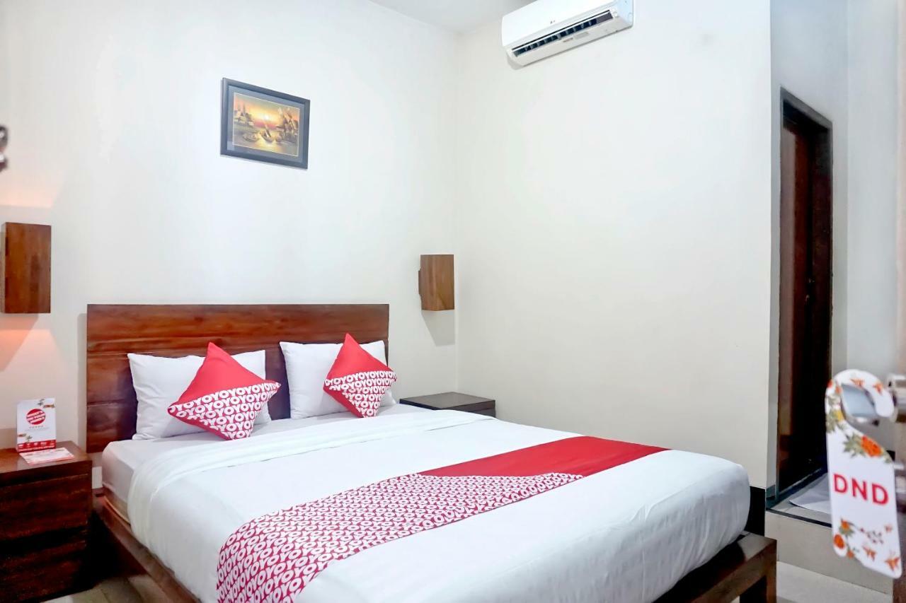 Oyo 627 Tirta Kencana Syariah Hotel Pekanbaru Luaran gambar