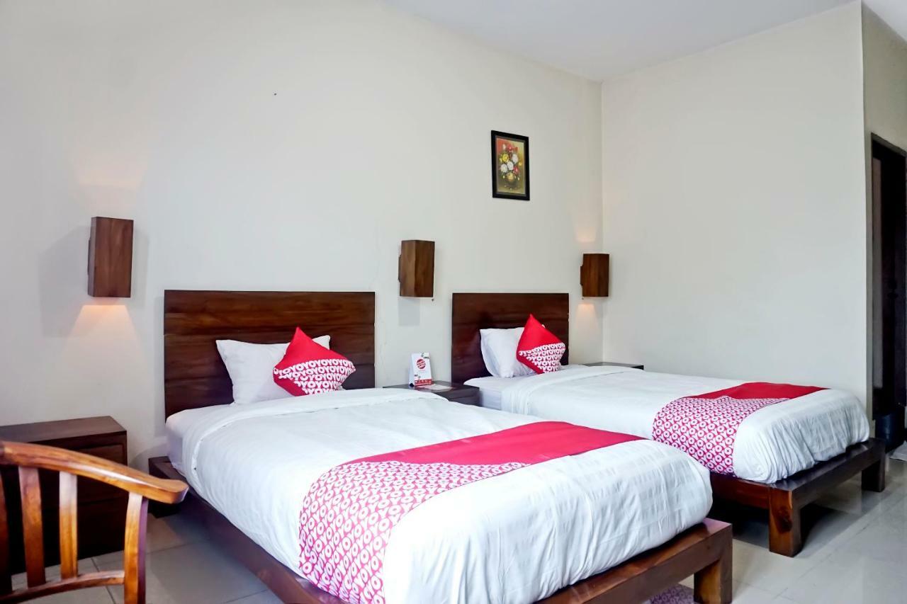 Oyo 627 Tirta Kencana Syariah Hotel Pekanbaru Luaran gambar